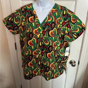 Scrub top 2X African print Doctor Nurse Aid GREEN BLACK RED paisley gift NWT
